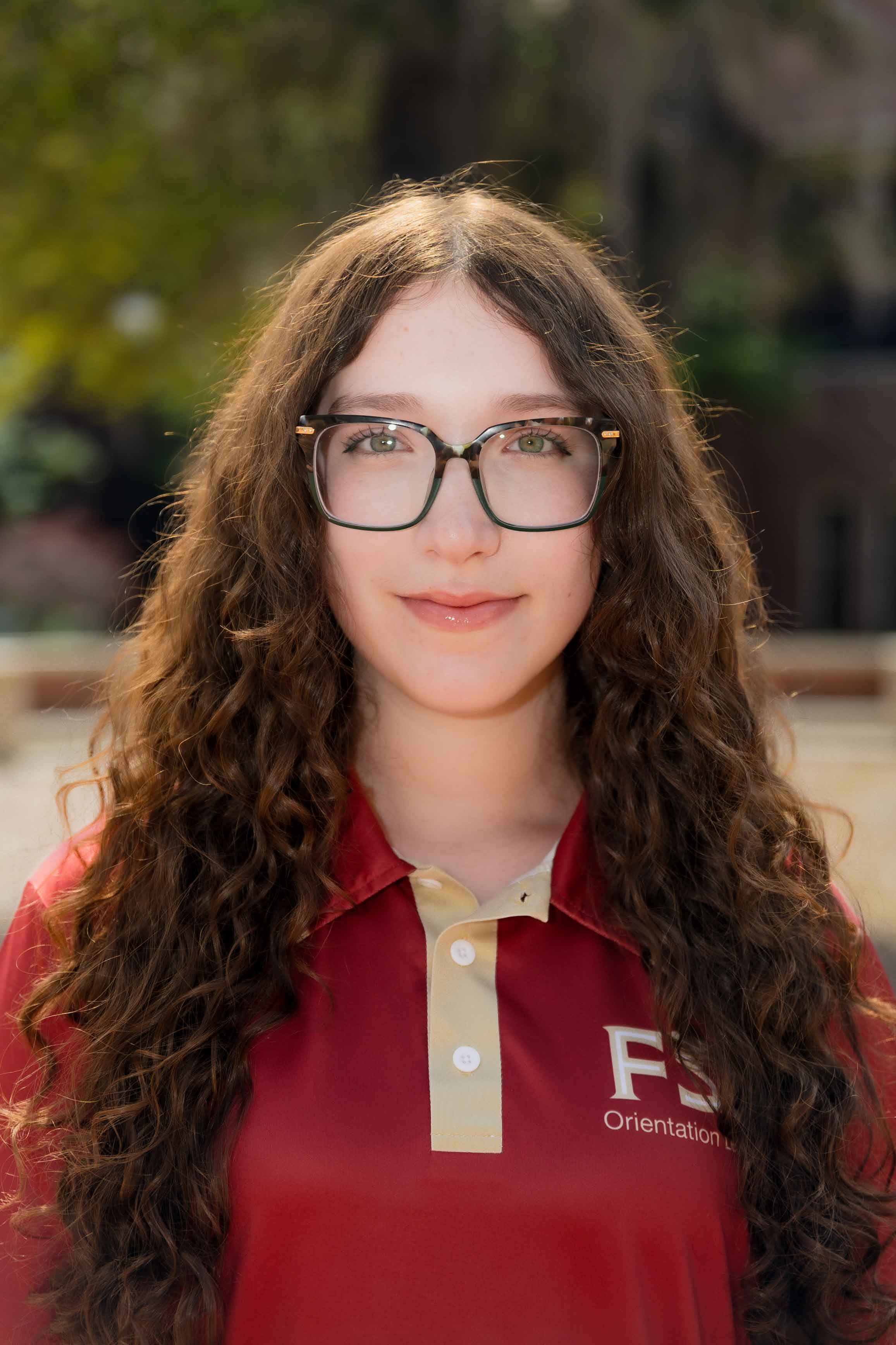 Isabel Powers headshot 
